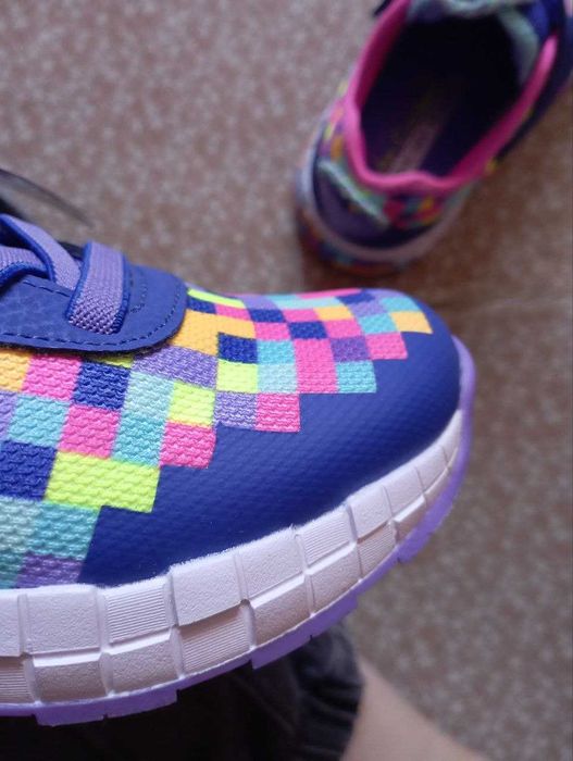 Кроссовки новые 32рр