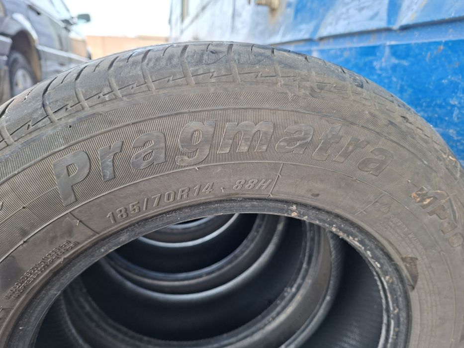 Продам резину летнюю.