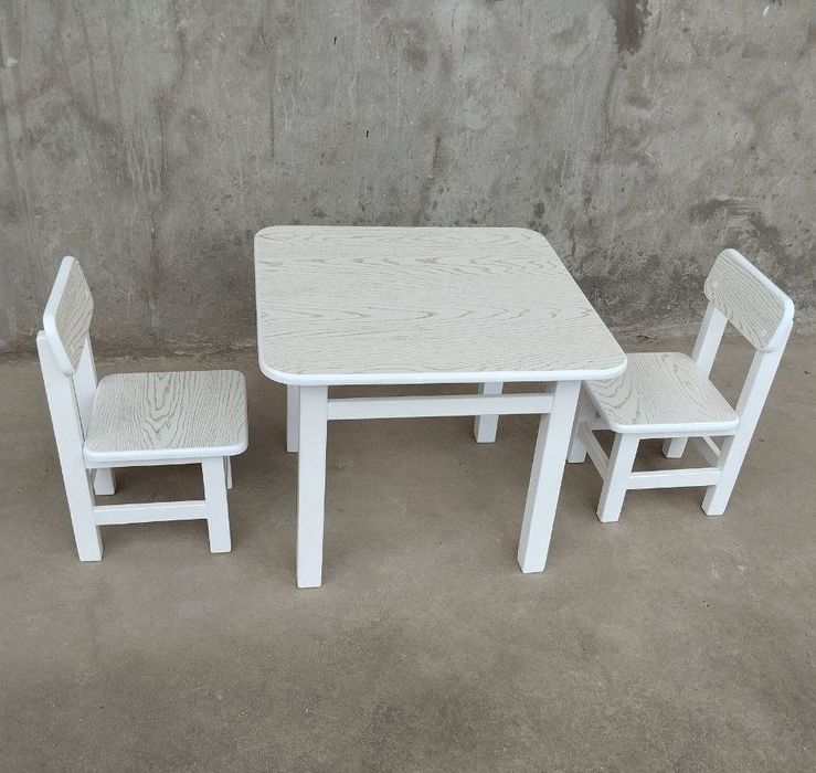 Детский стол и стул