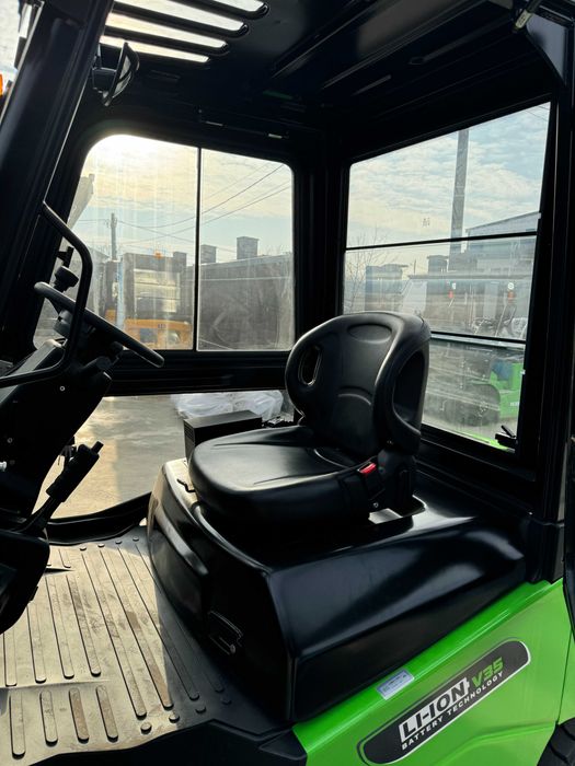 Stivuitor electric Electrostivuitor NOU LITHIU 3,5T DIN STOC GARANTIE