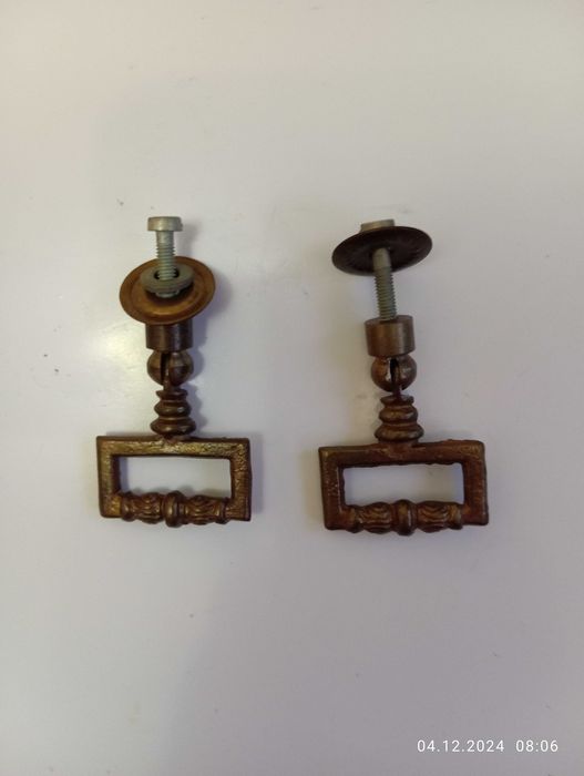 месингови дръжки за мебели 25бр.-цена.за всичко