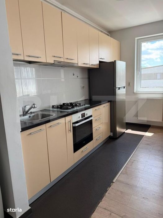Apartament spatios, 2 camere, 50 mp, parcare inclusa, balcon, zona Som