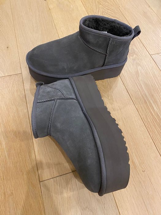 Ugg mini platform