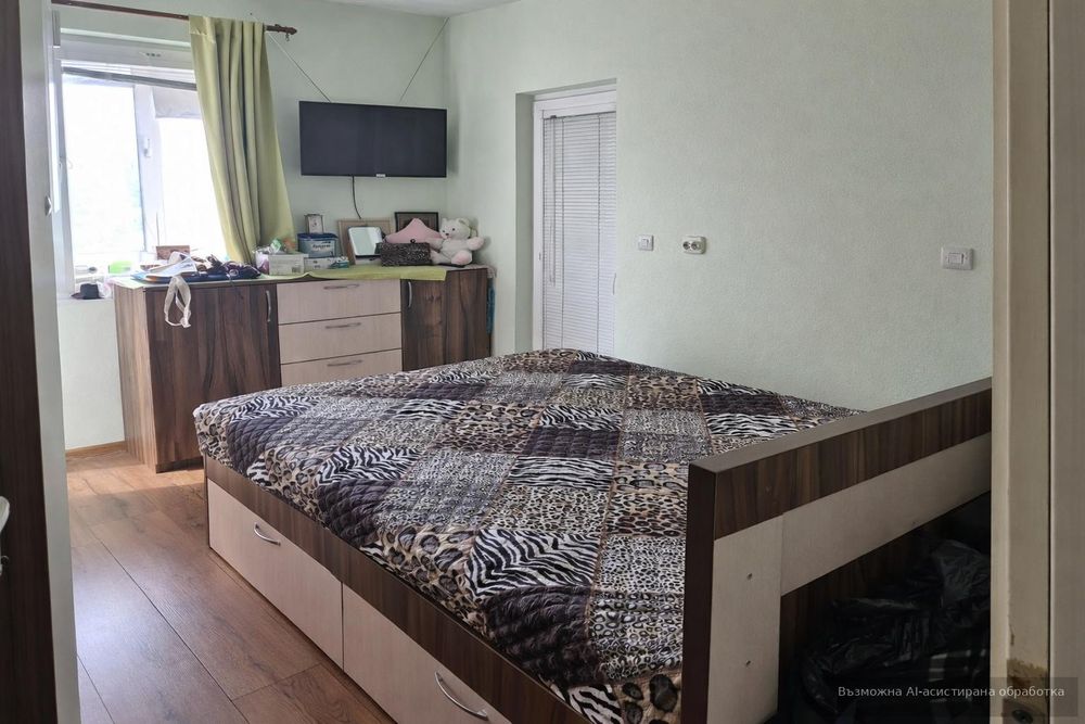 Дава се под наем Двустаен апартамент в София, Люлин 8 - 79 кв.м за 598.23 € - Снимка #1