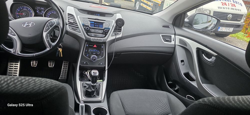 HYUNDAI Elantra 2014 — imagine 4