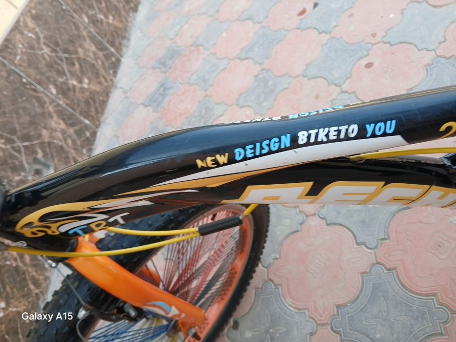 Sastaniyasi zoʻr, koʻpi bilan 3 4 oy haydalgan, uyda turgan velosipet,