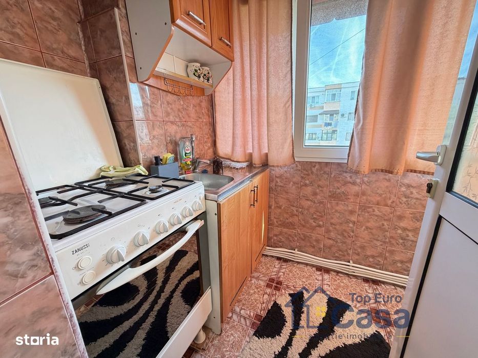 Apartament 2 camere Mioveni, Et3/4, mobilat