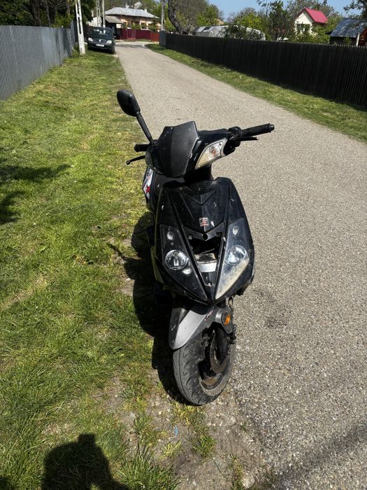 Vand scuter 2T….