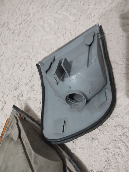 Ауди С4 поворотники продам