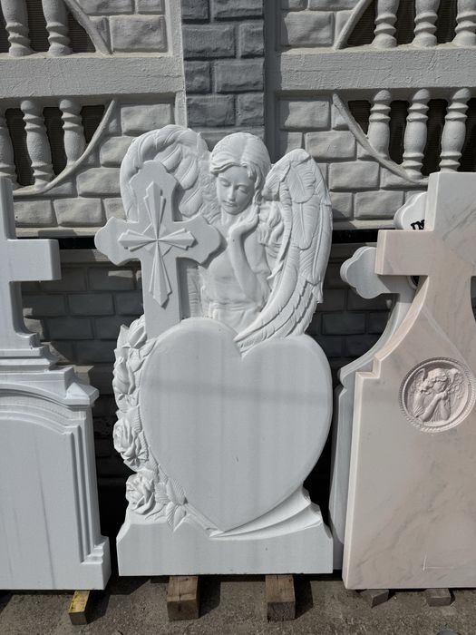 Monumente funerare din marmură – producător direct