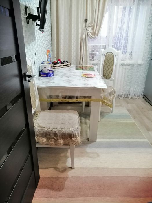 Продаётся трёхкомнатная улучшенная квартира.