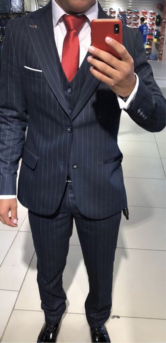 Мужской костюм тройка