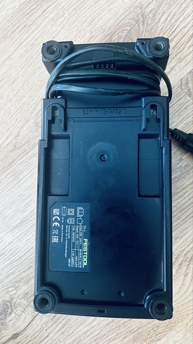 Оригинално бързозарядно устройство Festool и батерия
