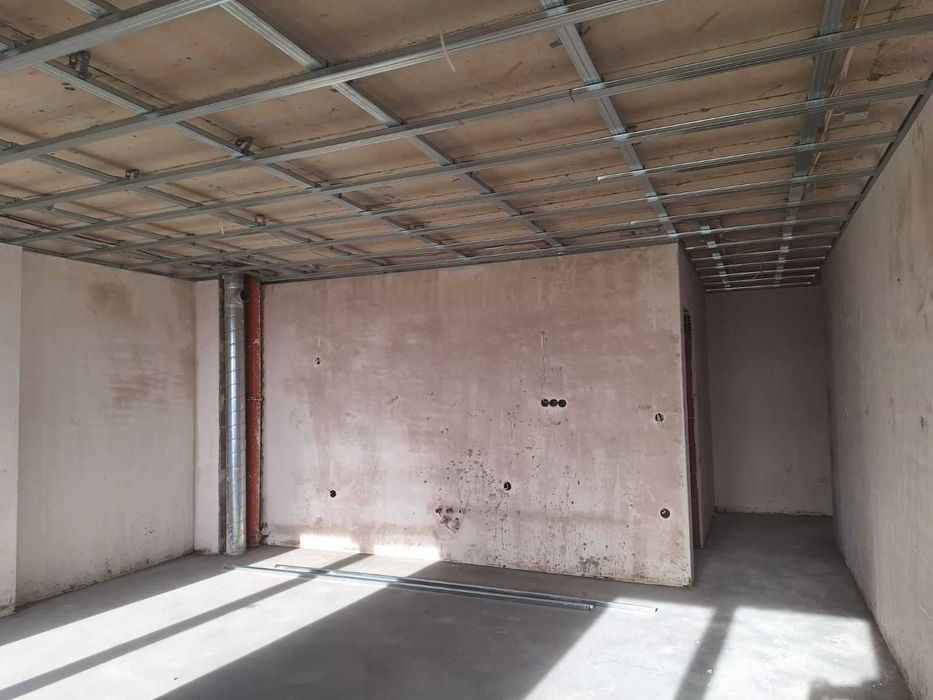 Тристаен апартамент ж.к. 'Владислав Варненчик'