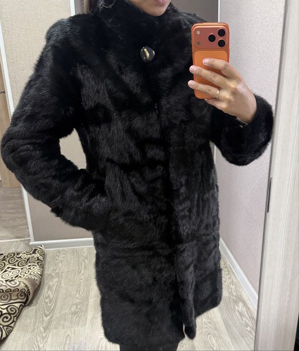 Продам норковую шубу