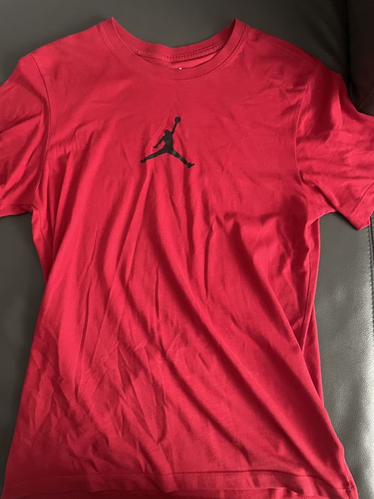 Tricou jordan rosu