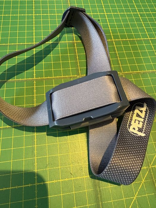 Lampa Frontala Petzl Tikkina 300 Lumeni NOUA