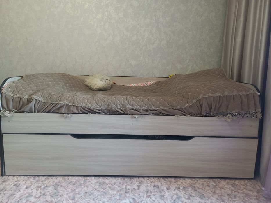 Двухярусная кровать