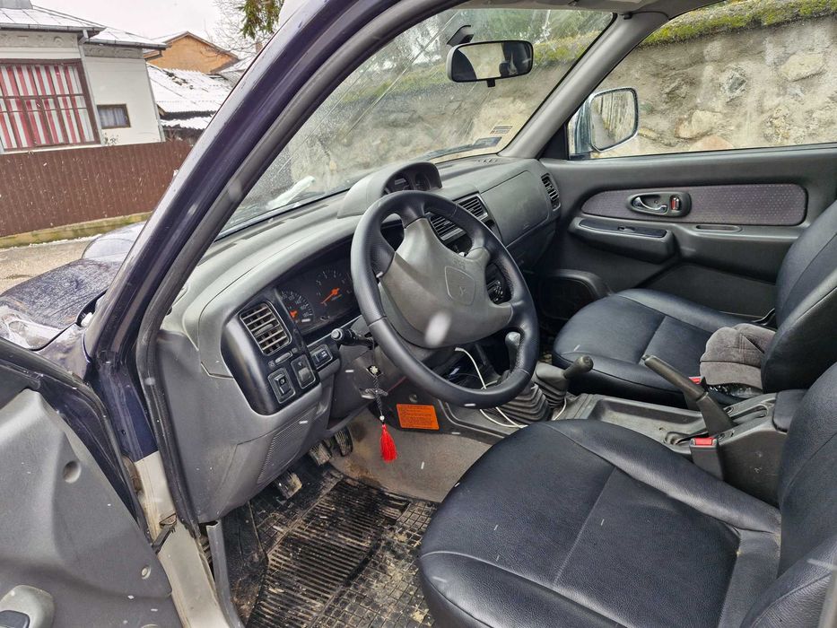 vand  Mitsubishi L200