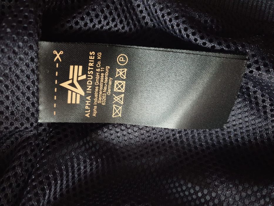 Alpha Industries Ma-1 Hooded Navy Bomber Jacket L