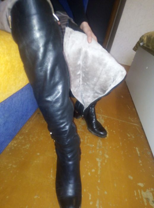 ОнПродам женские сапоги