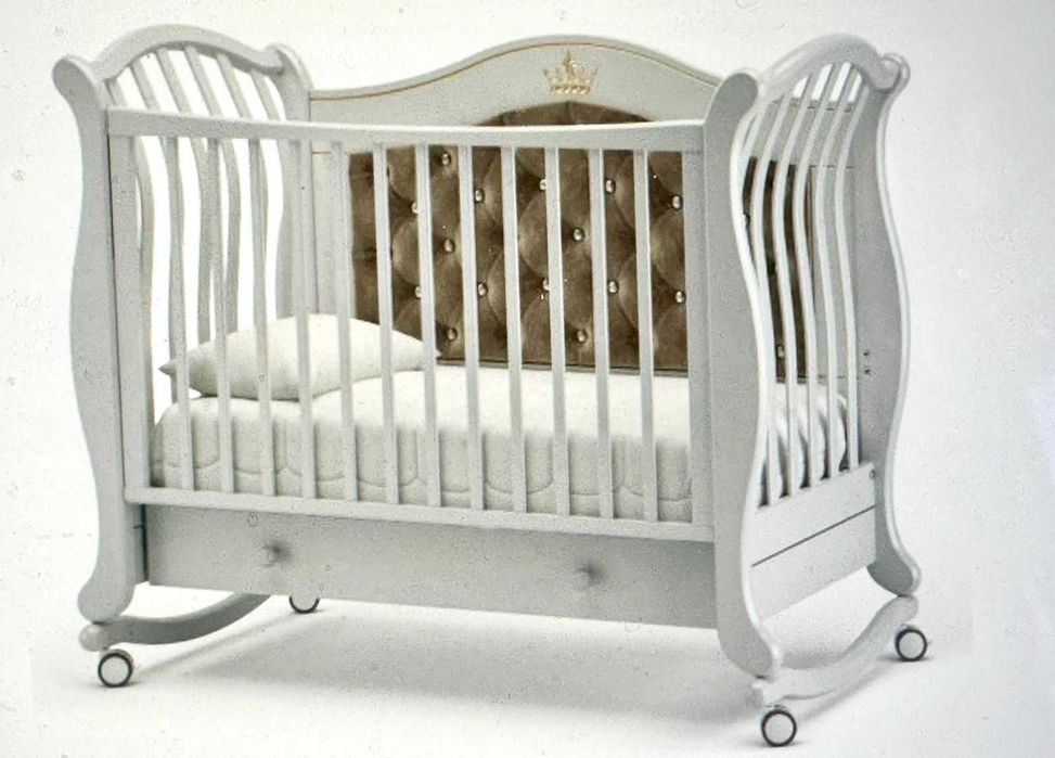 Продам детскую кроватку фирмы Гандылян Габриэлла Люкс Плюс