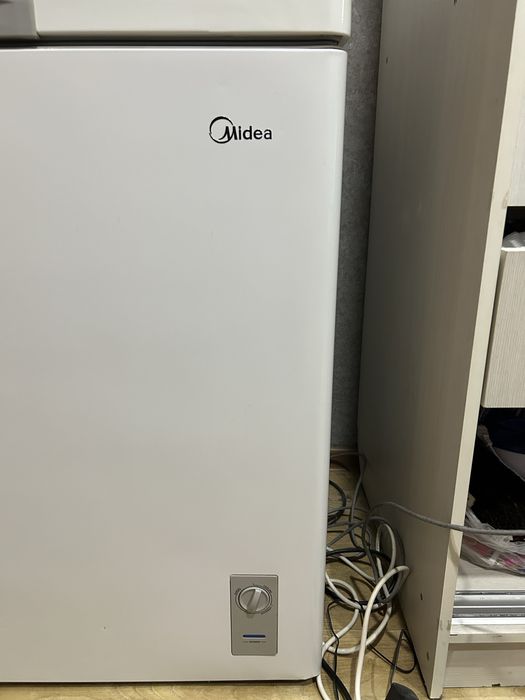 Морозильник  Midea HS-259CN