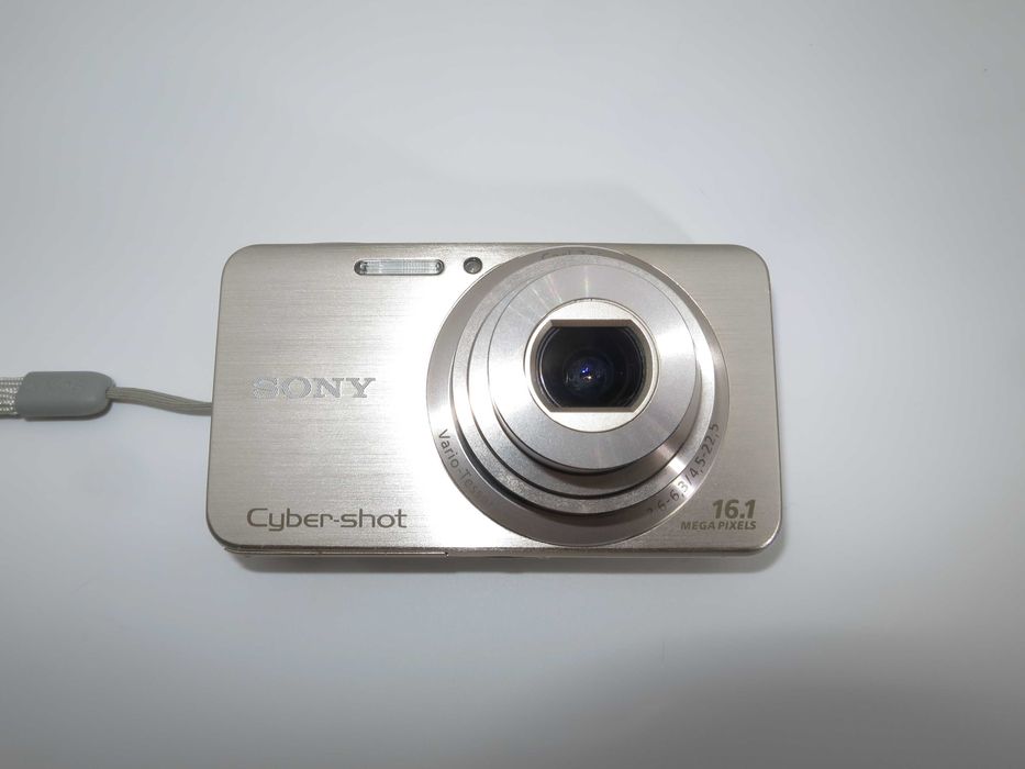 Sony Cyber-shot DSC-W630 ултра компактен и стилен фотоапарат, цифрова камера в отлично състояние като НОВА,  16MP и 5х оптично увеличение