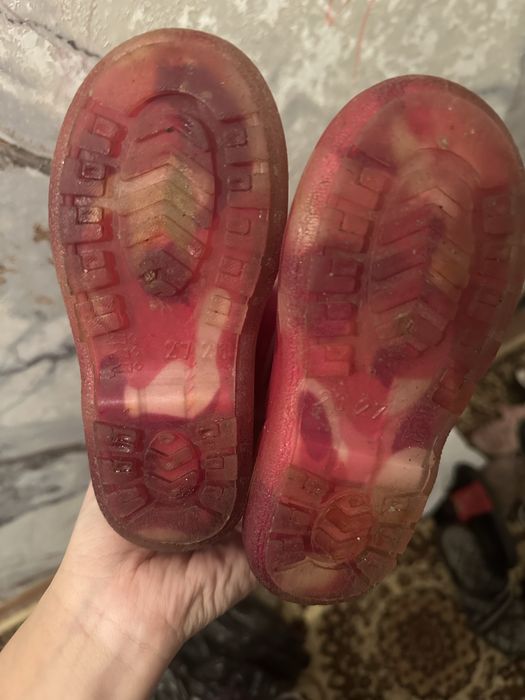 Продам обувь 39,23,27 размера