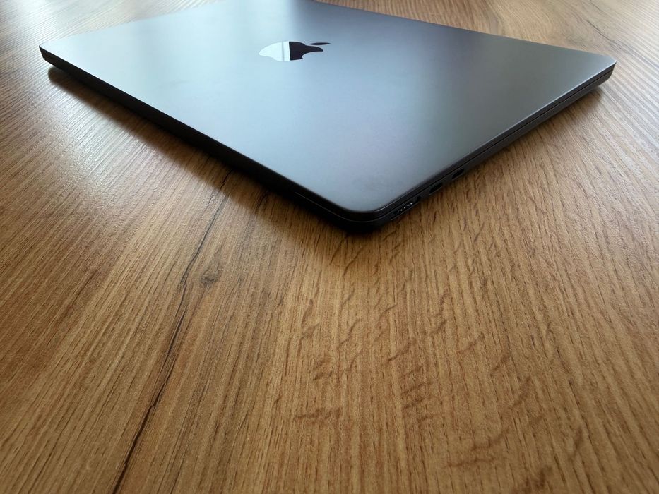 MacBook Air 13" M4 Chip 10-CPU, 10-GPU, 16GB RAM, 512GB SSD В ГАРАНЦИЯ ДО 25.11.2026г.
