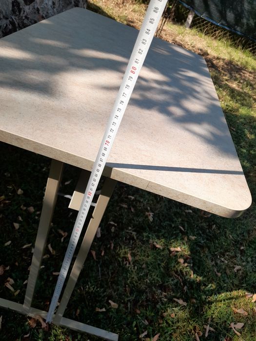 Чисто нова маса за каравана/кемпер/къмпинг.