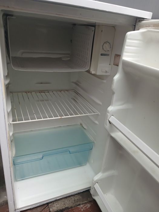 Холодильник LG сотилади яхши ишлайди