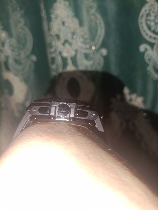 Срочно Часы почти новые