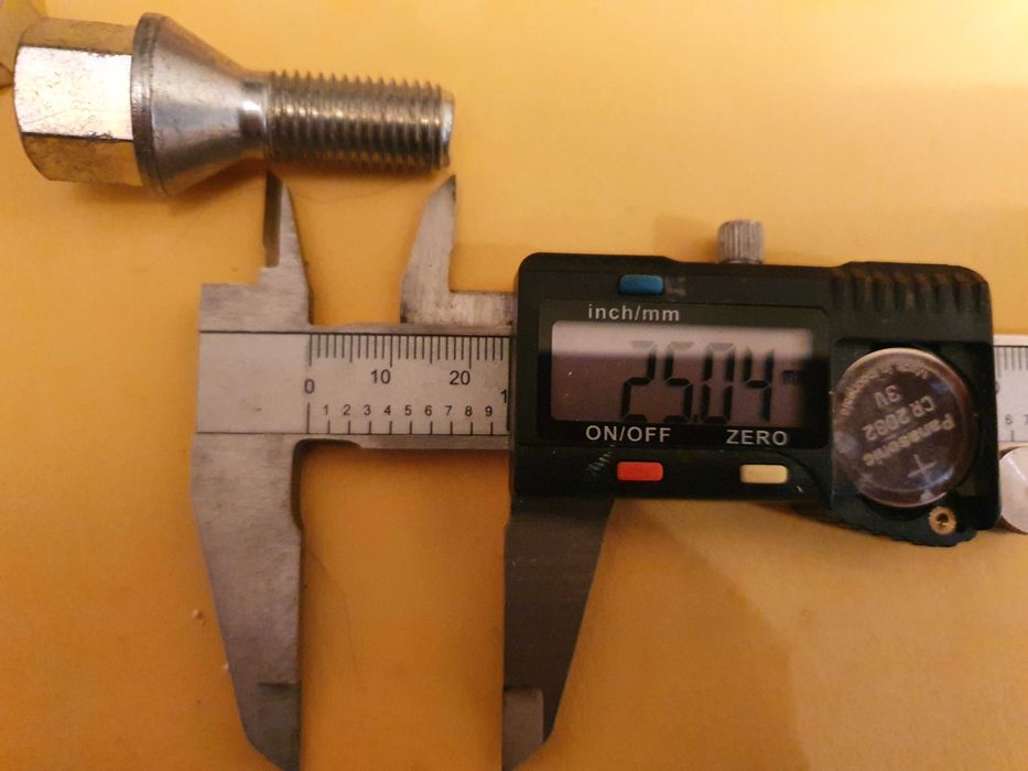 Болтове за алуминиеви и метални джанти USC Italy 10.9