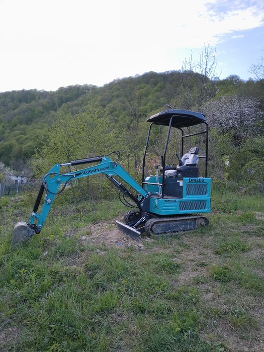 Lucrări de excavare cu miniexcavator 1.8 tone