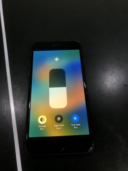 Продам Iphone 8 64gb