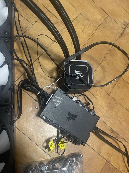 Corsair iCUE H150i ELITE CAPELLIX cooler CPU lichid