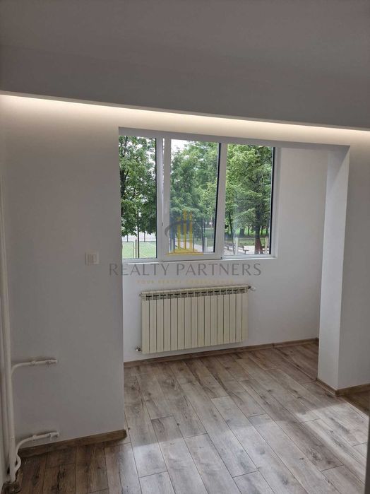 Продава се Тристаен апартамент в София, Толстой - 60 кв.м за 2397 €/кв.м - Снимка #1