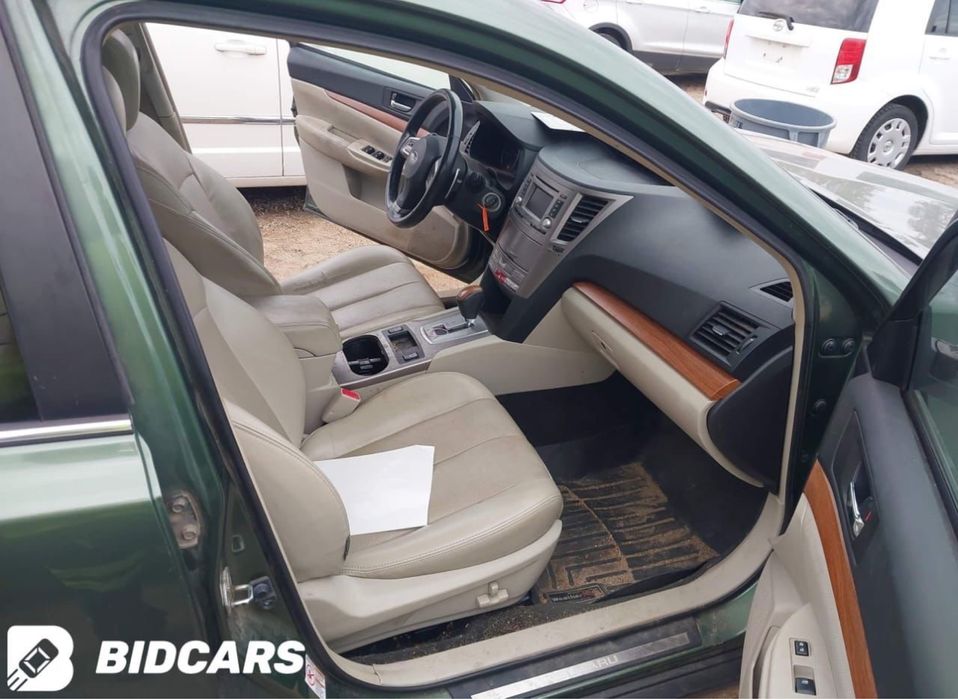 Subaru Outback 2013 год Потида тур цена 2.6 мил