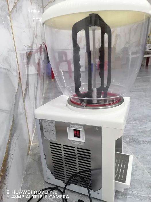 Ayron va boshqa ichimliklarni sovitish apparat