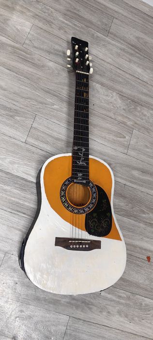 Электроакустическая гитара