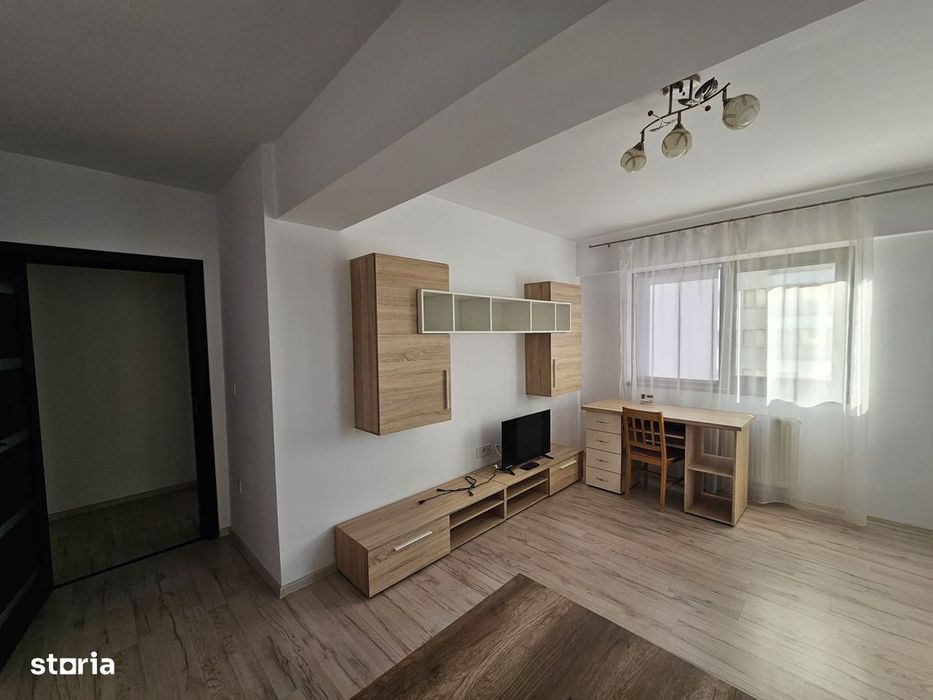 Copou-Apartament 2 camere de închiriat, loc parcare inclusv, liber