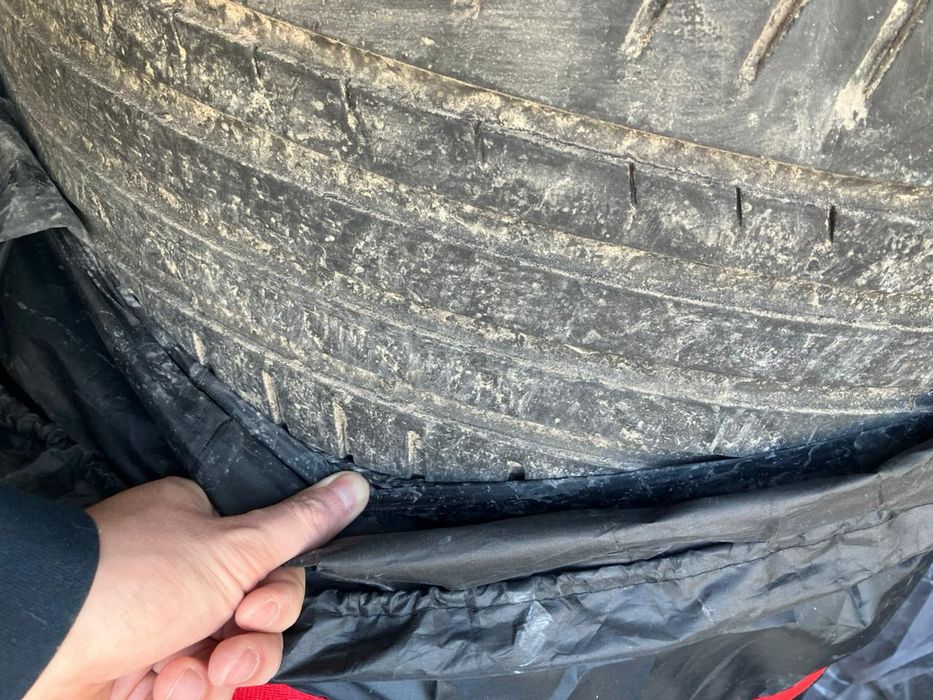 Продам летние шины, R18 235х45