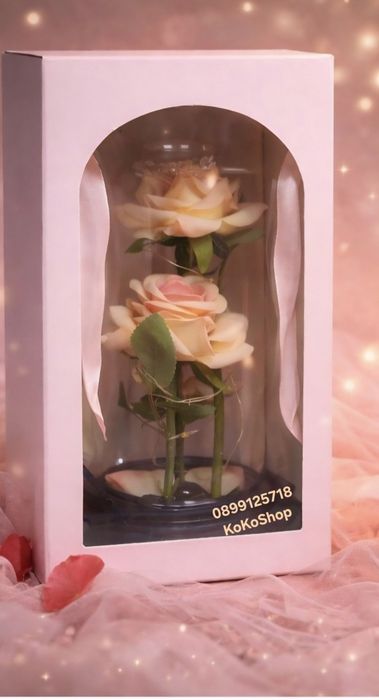 Три рози в стъкленица /вечни рози/рози в купол