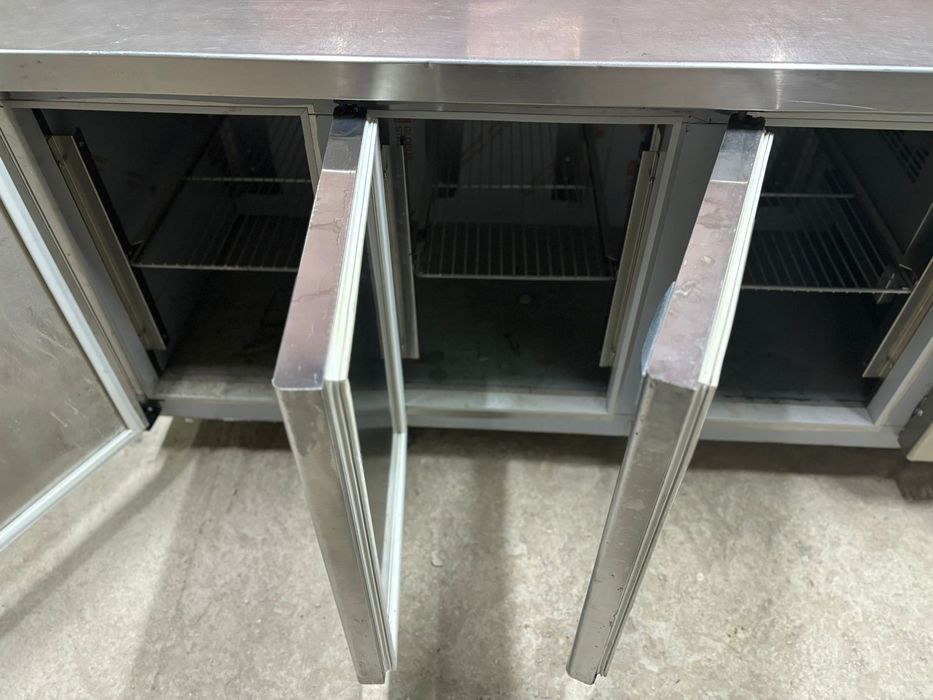 Холодильный стол Абат