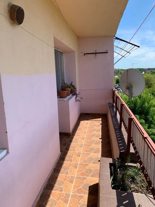 Apartament 3 camere decomandat- Zona centrala- 65mp- Calarasi