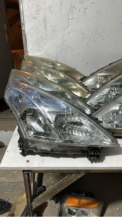 Фары на Nissan Teana