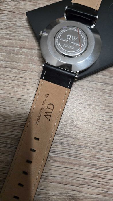 Daniel Wellington, diametru 42
