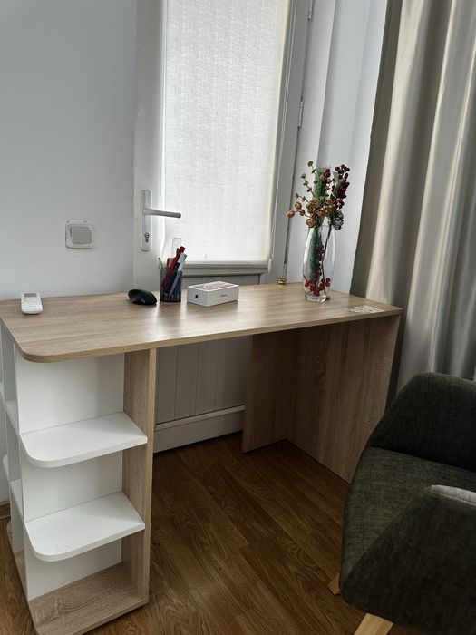 Продам столик для любых целей