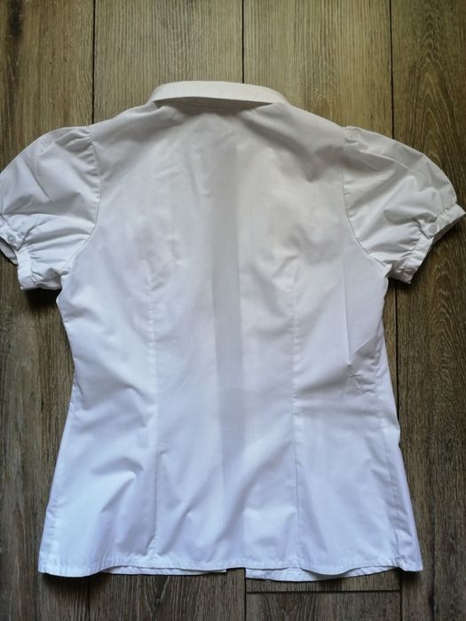 Продам школьную форму Deloras рост 164.